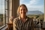 femme d'afrique du sud maman ethnie blanche environ 37 ans 